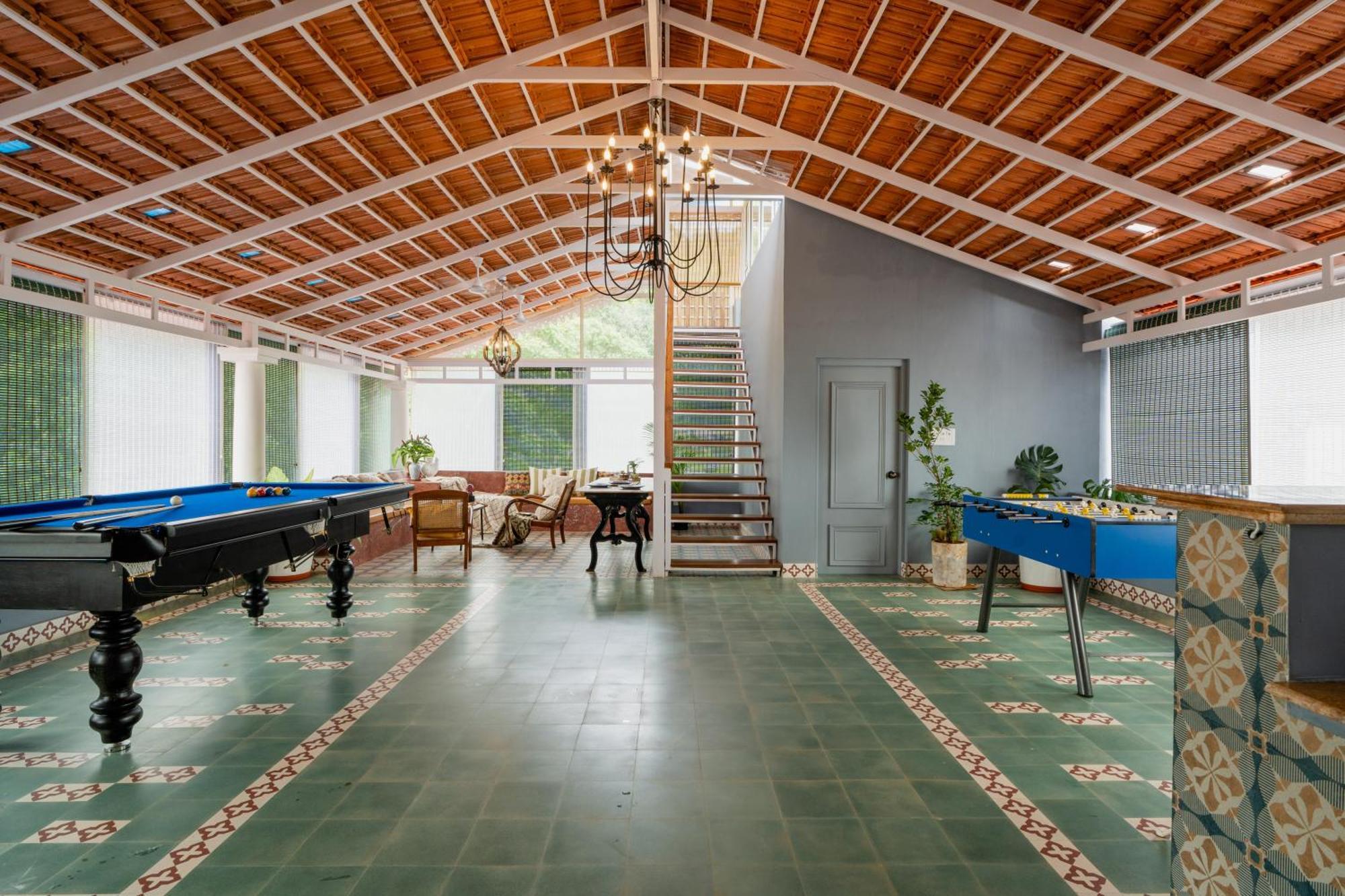 Elivaas 5 Bhk With Pvt Pool, Entertainment Room & Glass House - Bludoor Marmagao Exterior photo